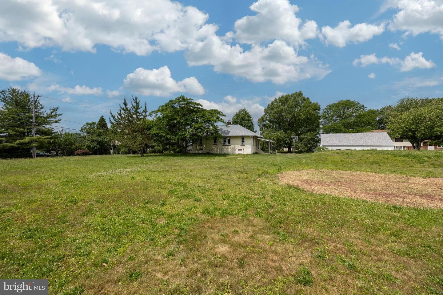 355 E Linfield Trappe Road photo 31