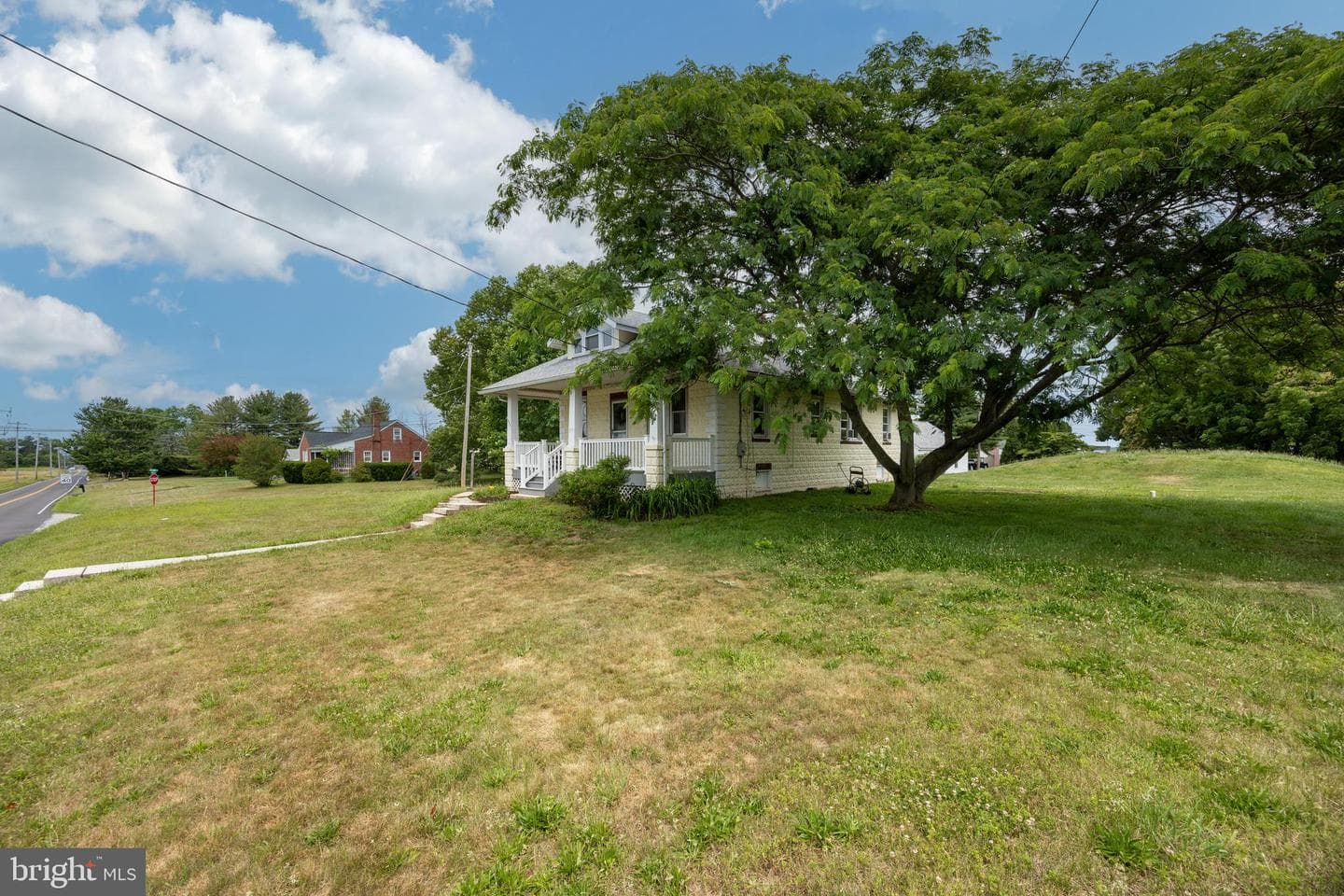 355 E Linfield Trappe Road photo 37
