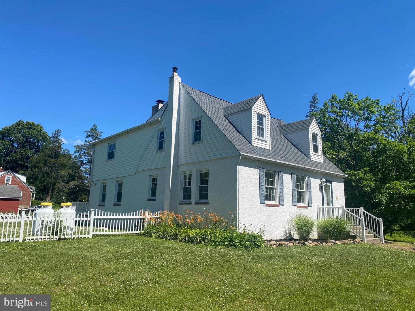 1380 Bernard Avenue photo 3