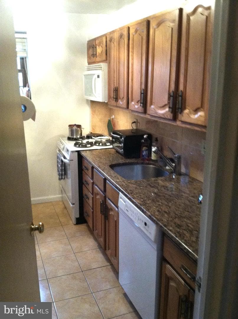 346 E Lancaster Avenue #212 photo 25