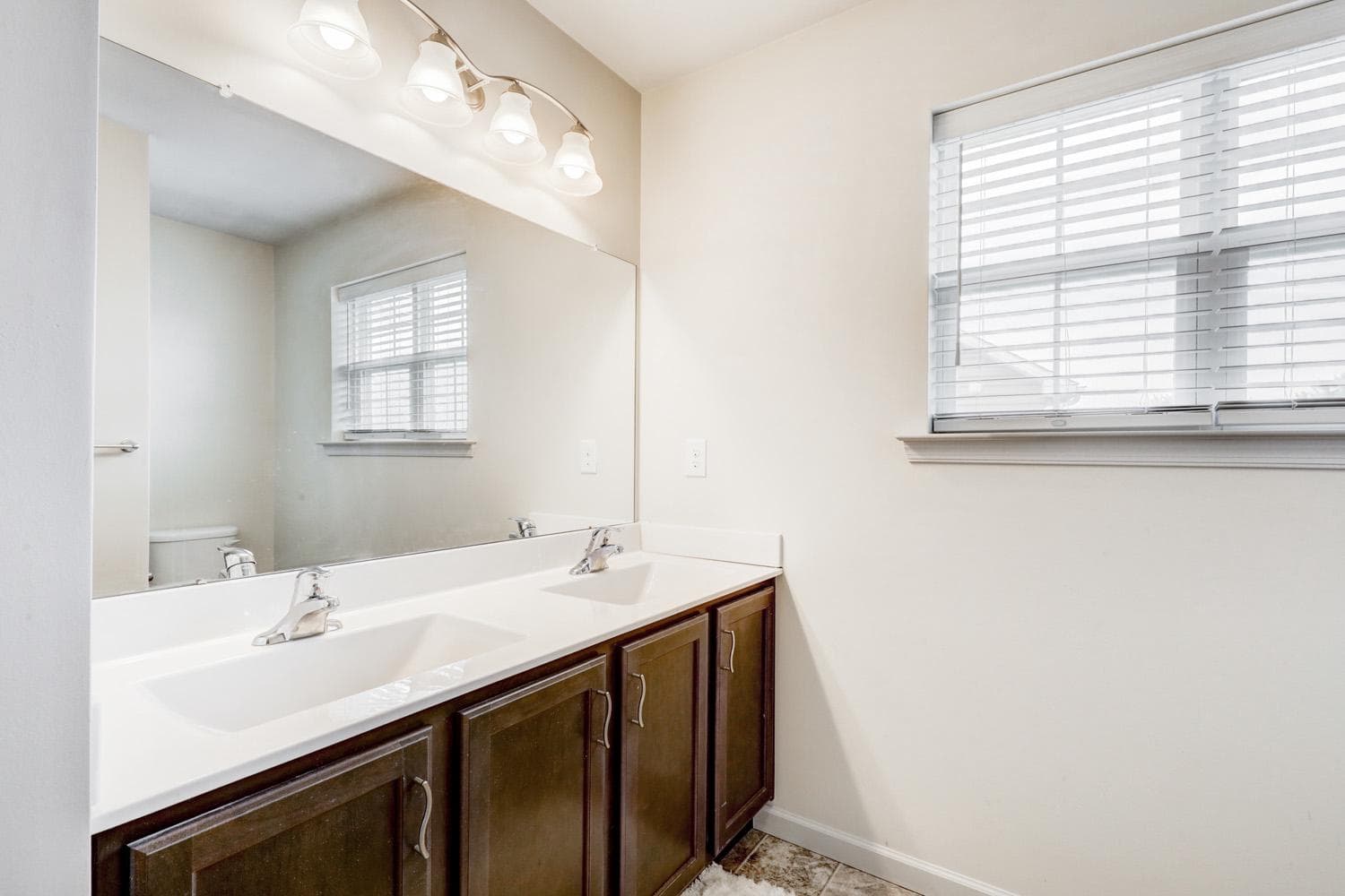 2224 Bridgeport Avenue photo 17