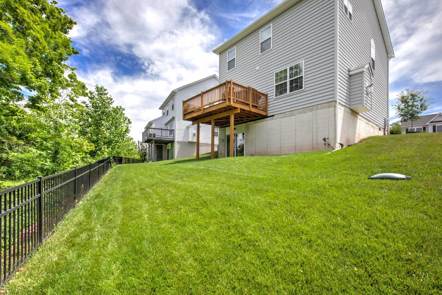 2224 Bridgeport Avenue photo 32