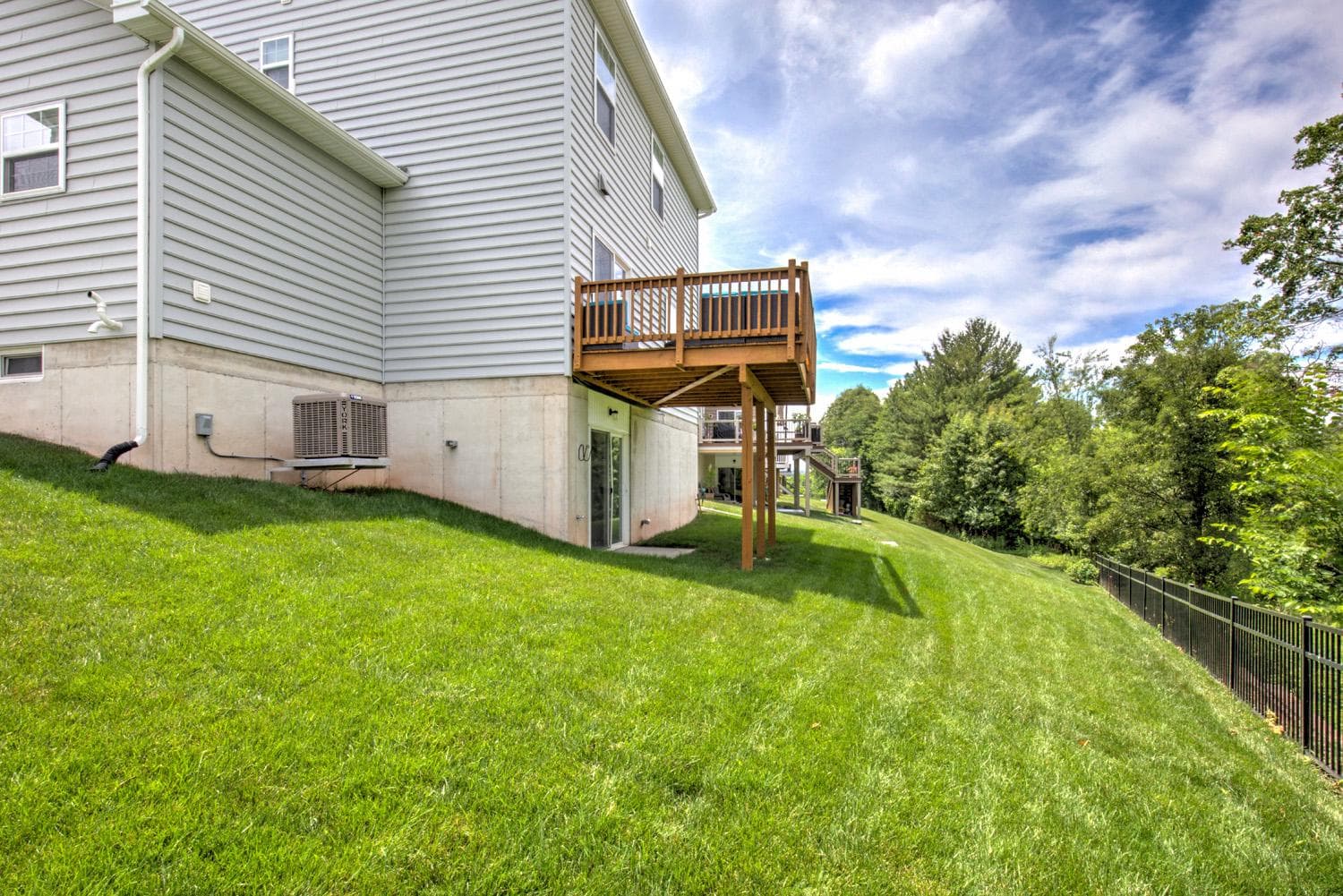 2224 Bridgeport Avenue photo 33