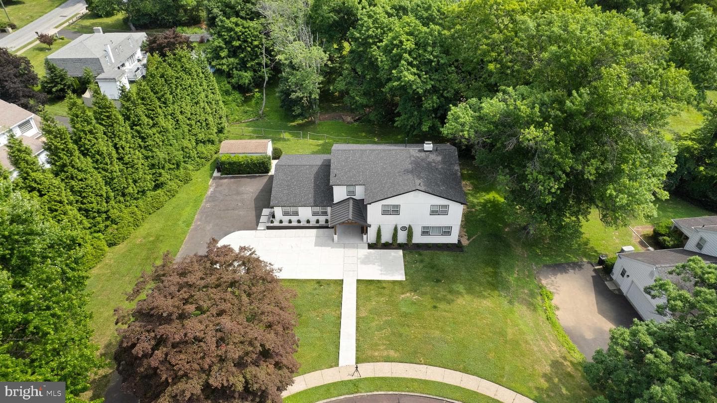 1269 Waller Drive photo 3