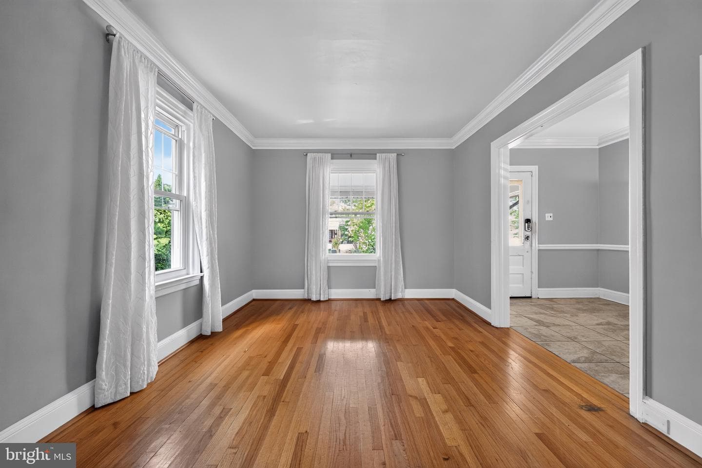 417 Summit Avenue photo 3