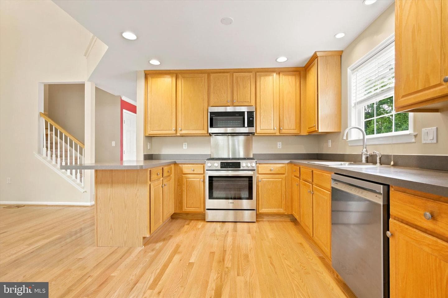 101 Raintree Crossing photo 12