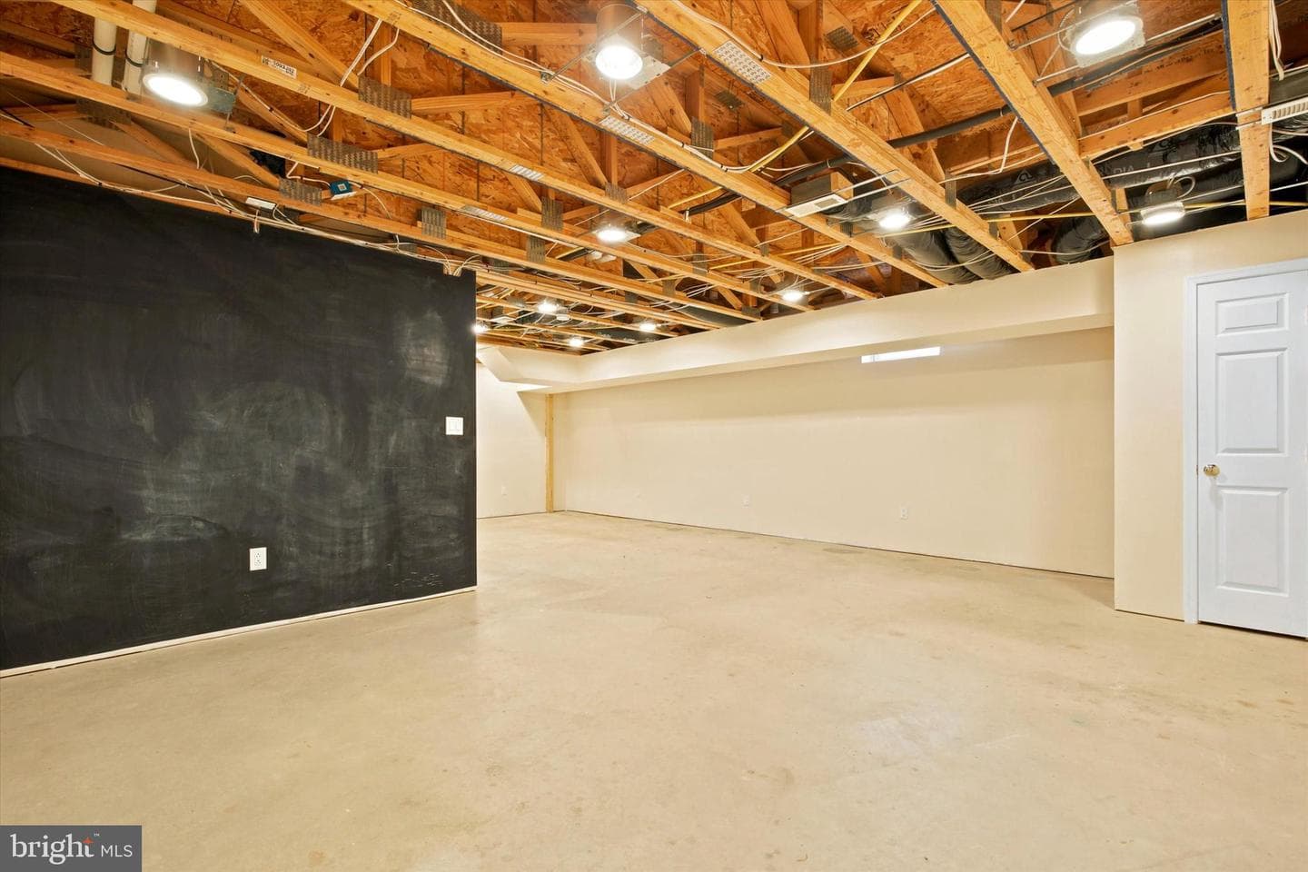 101 Raintree Crossing photo 31
