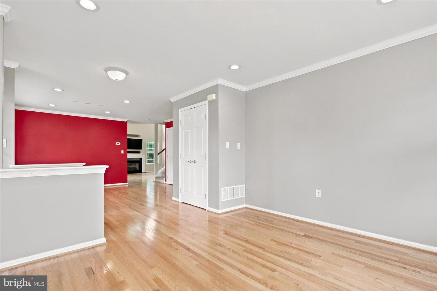 101 Raintree Crossing photo 5