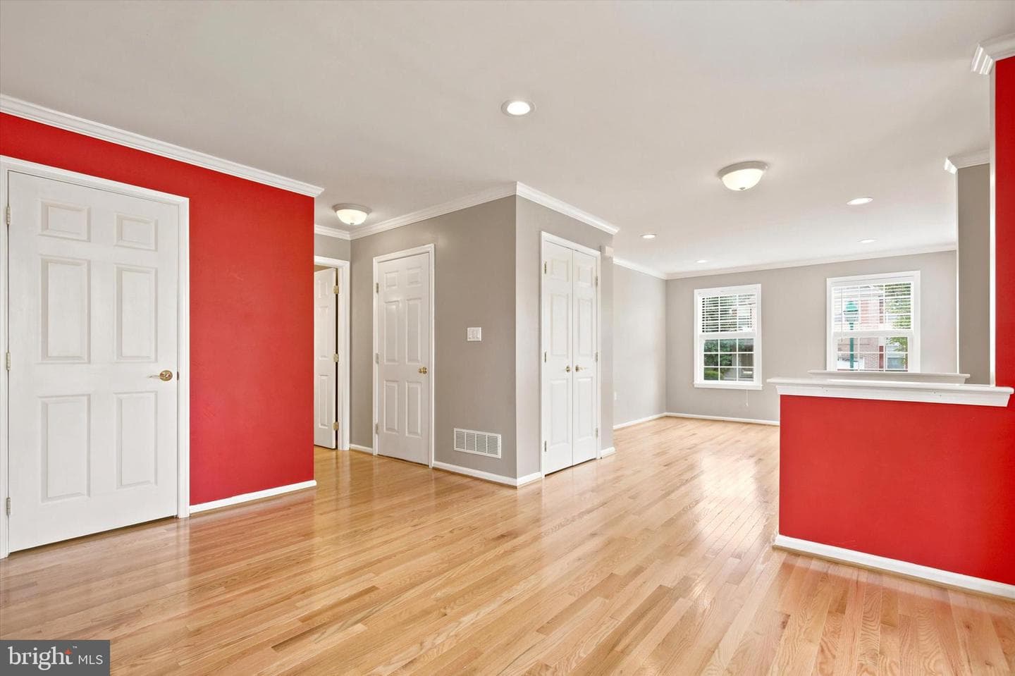 101 Raintree Crossing photo 8