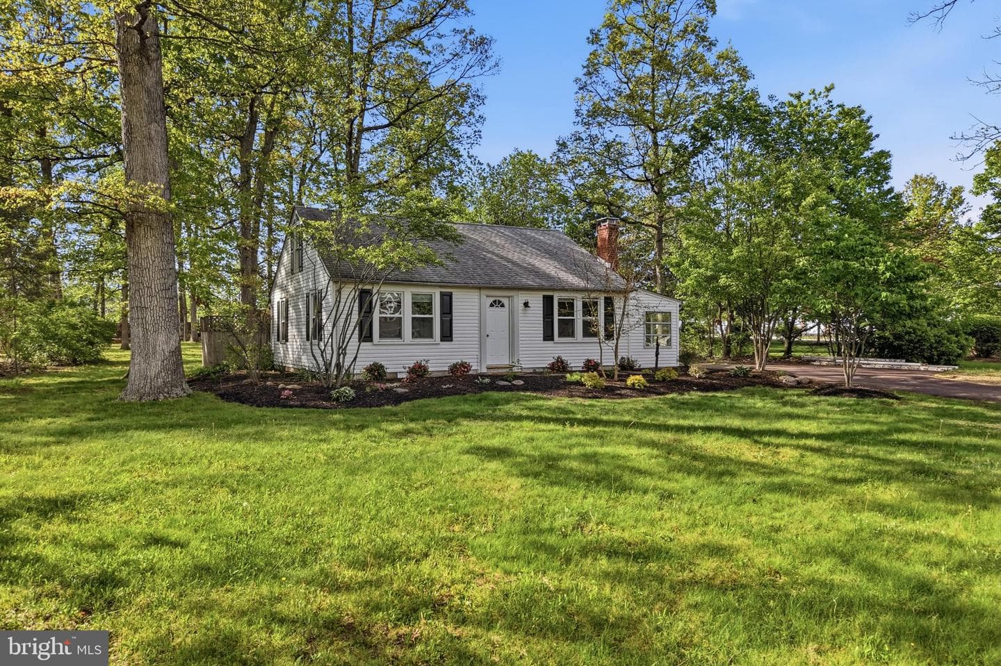 1306 W Orvilla Road, Hatfield
