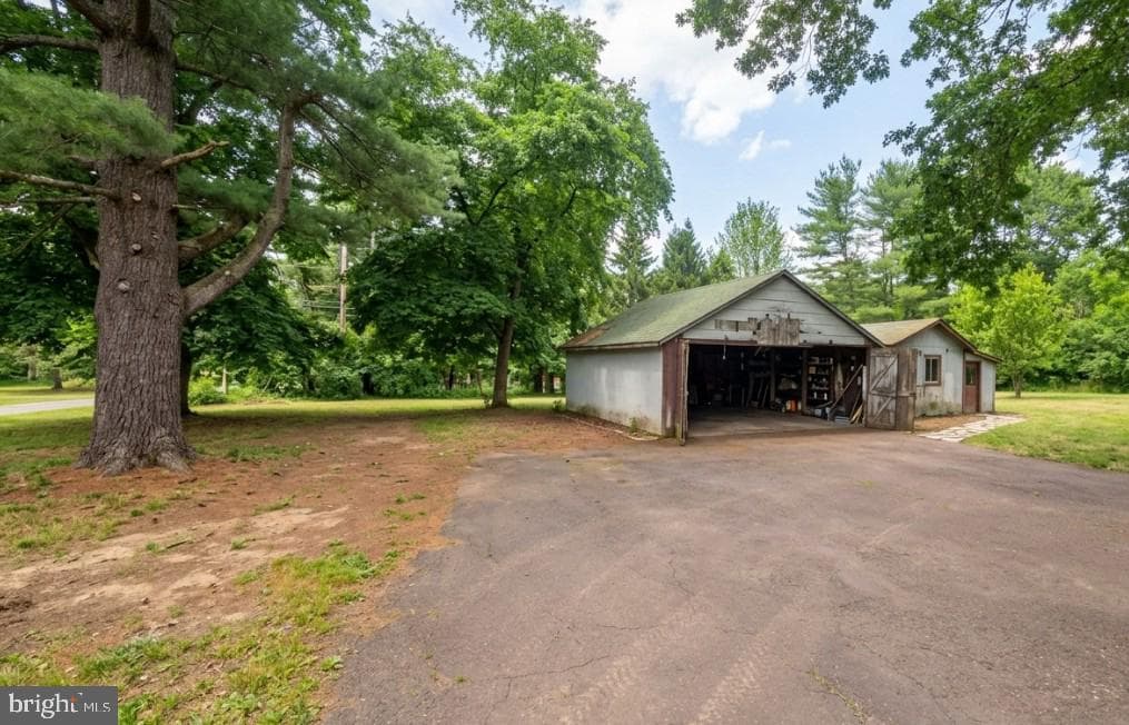 1043 Clemmers Mill Road photo 15