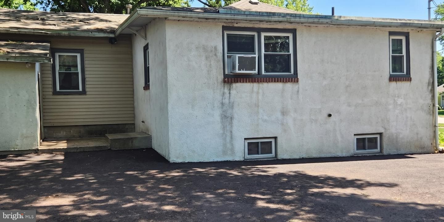 1043 Clemmers Mill Road photo 16