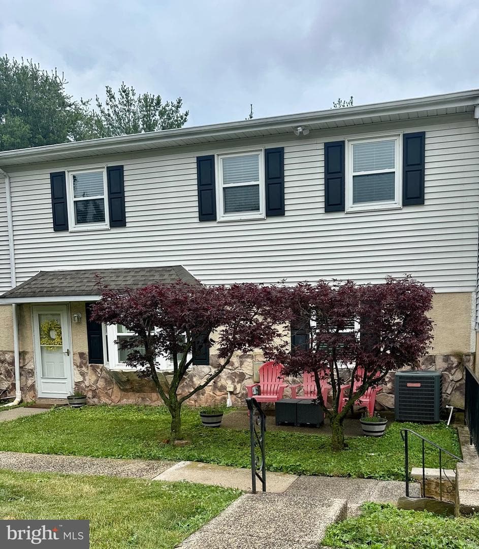 1802 Whitpain Hls, Blue Bell