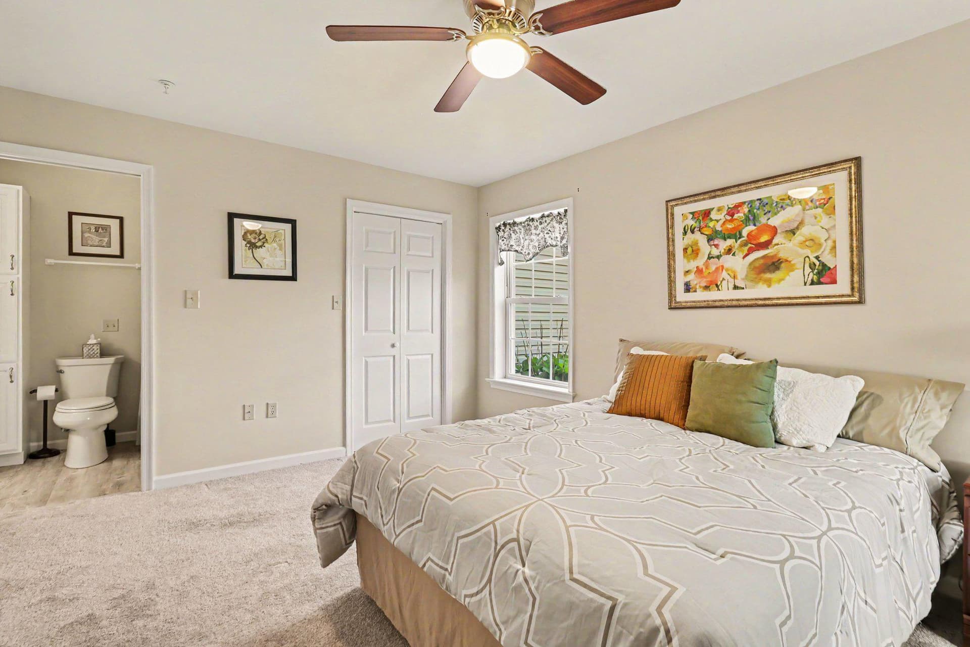 43 Ellen Circle photo 12