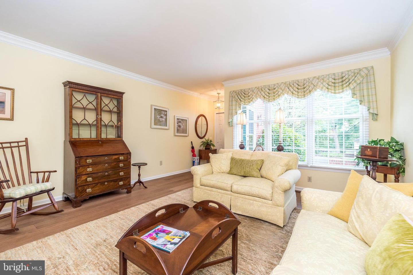 219 Nevin Lane photo 3