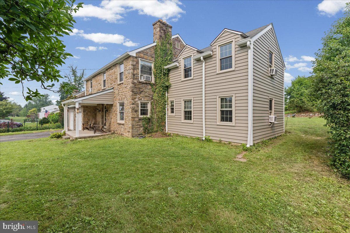 514 Summit Avenue photo 3