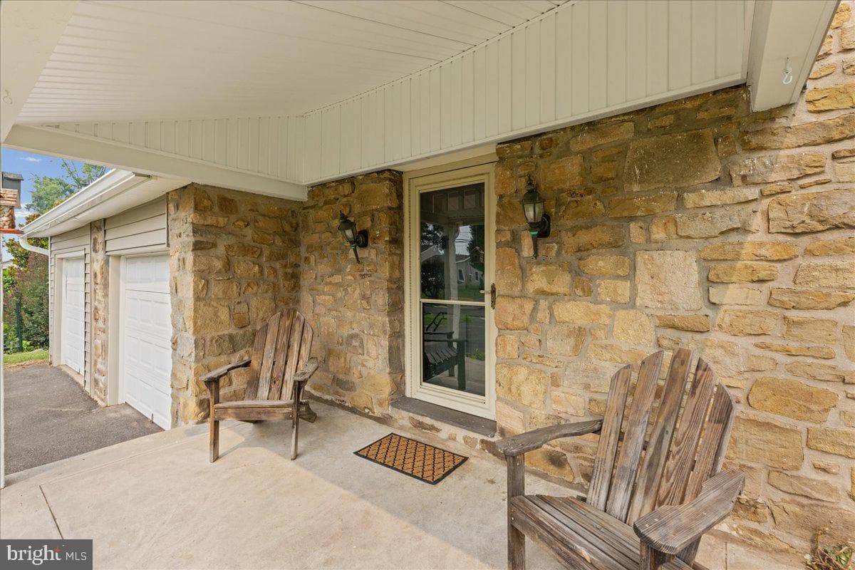514 Summit Avenue photo 4