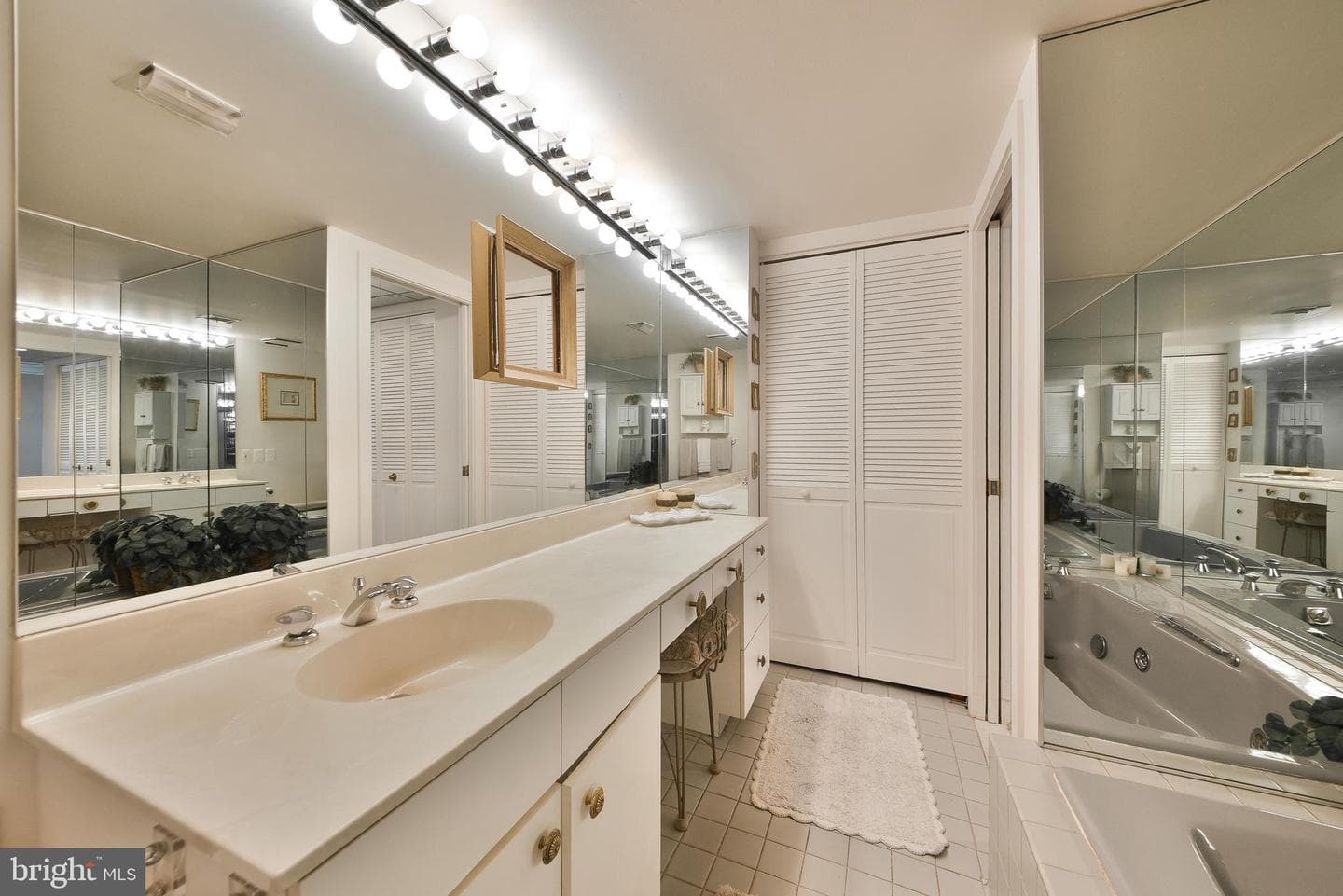 100 Breyer Drive #6-C photo 33