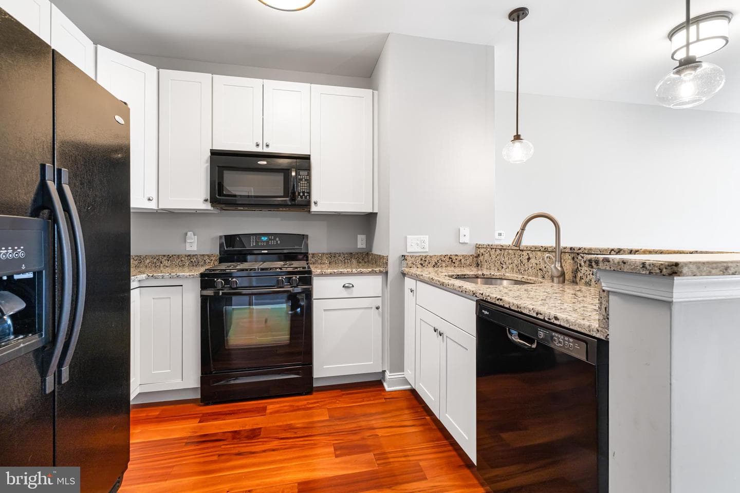 300 W Elm Street #2223 photo 7