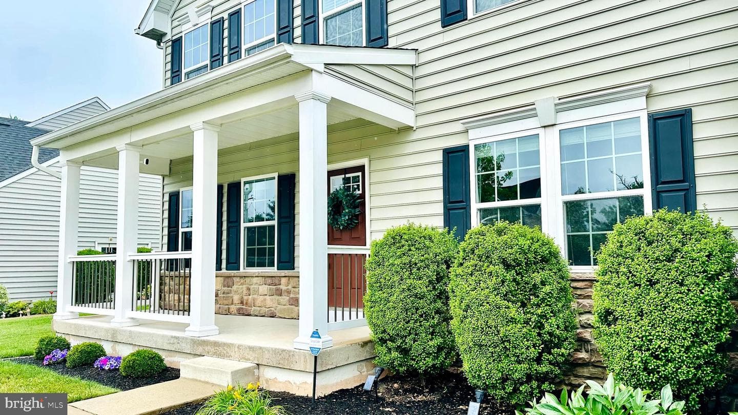 1715 Hedgewood Road photo 3
