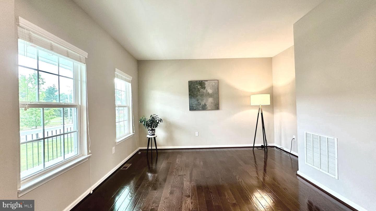 1715 Hedgewood Road photo 9