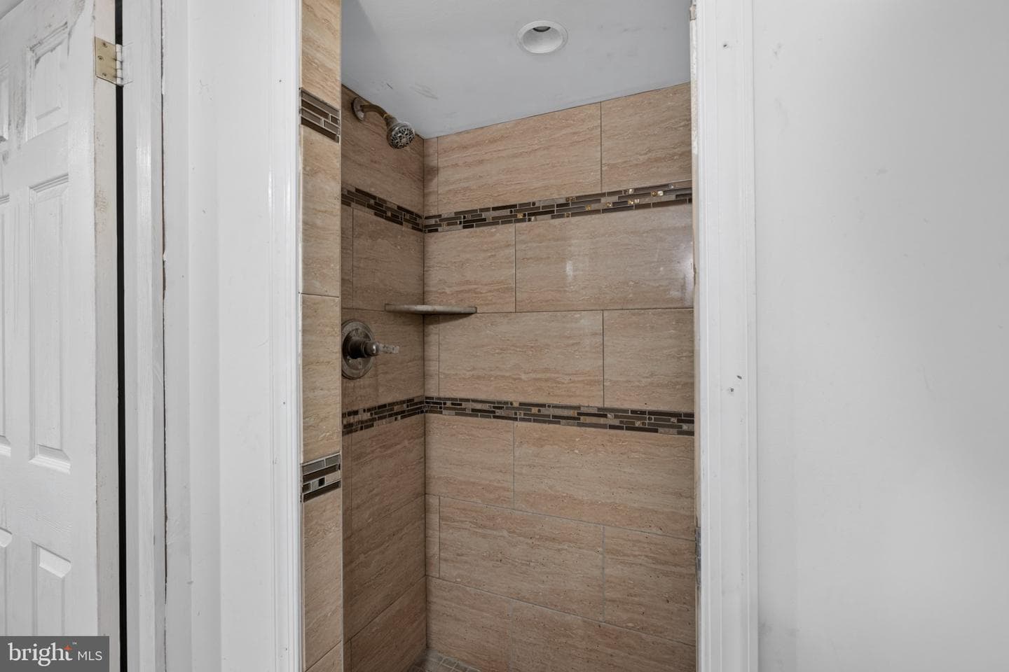 2931 Madison Avenue photo 19