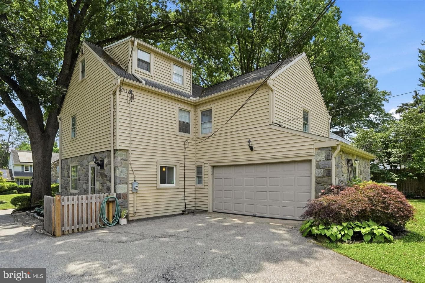 415 Charles Lane photo 31