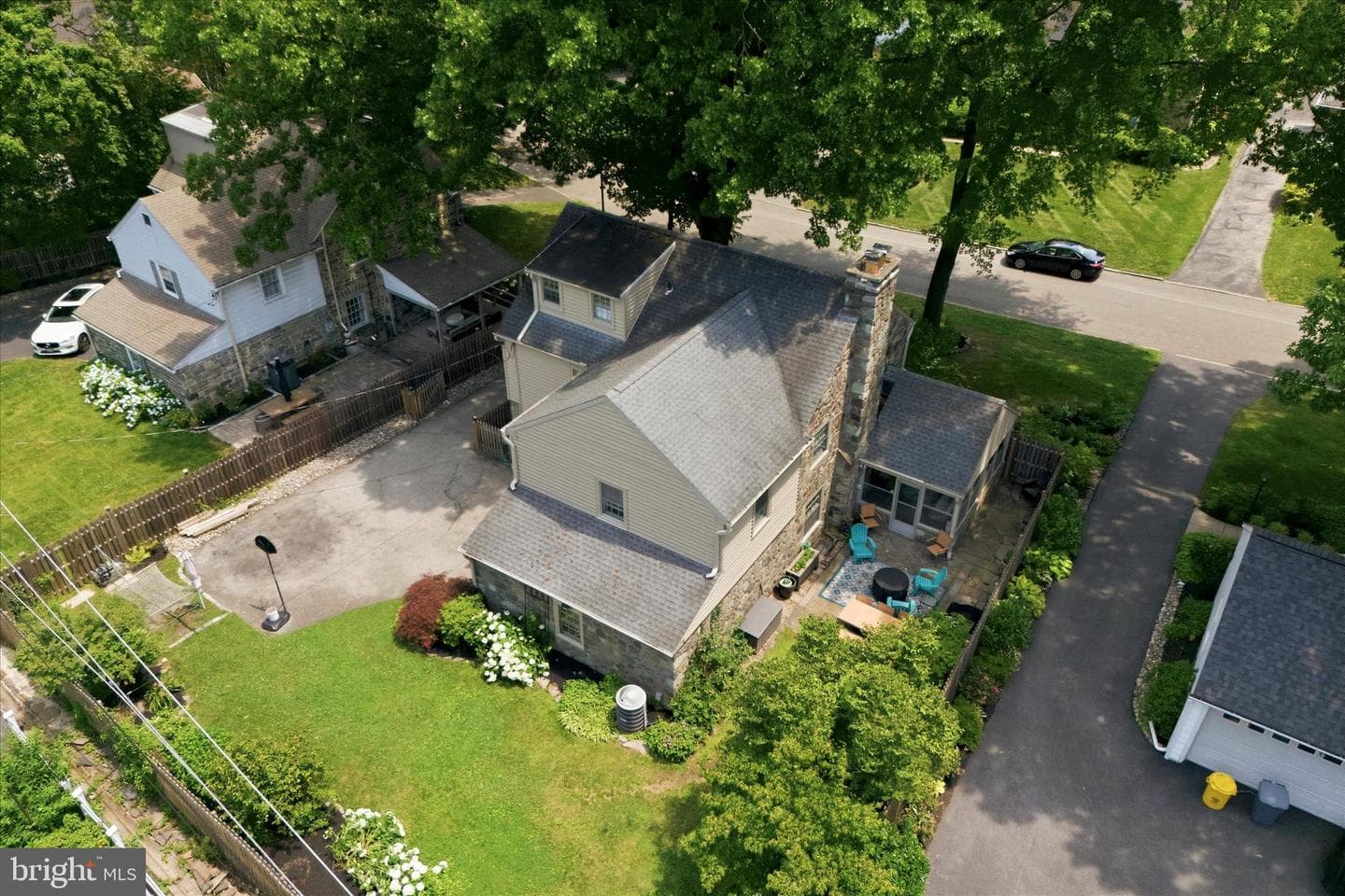 415 Charles Lane photo 36