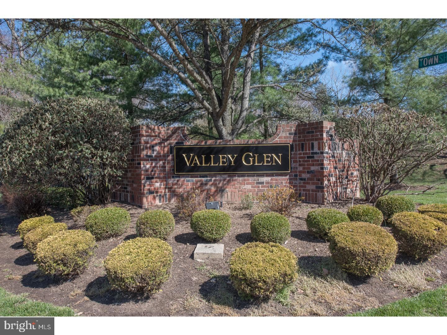 210 Glen Lane, Elkins Park