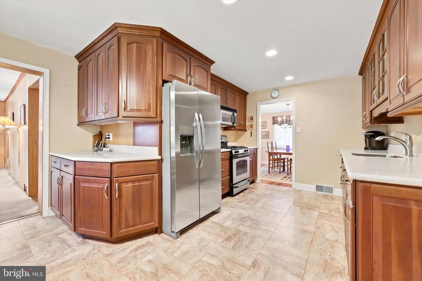 2229 Oakwyn Road photo 12