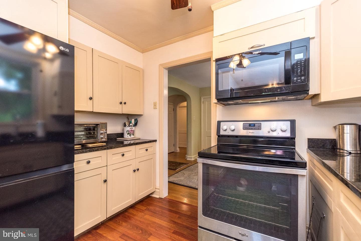534 Pinney Road photo 8