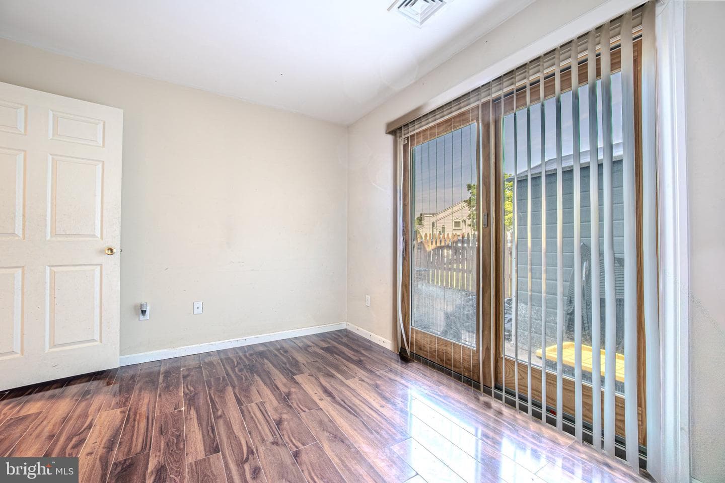 337 Pondview Drive photo 11