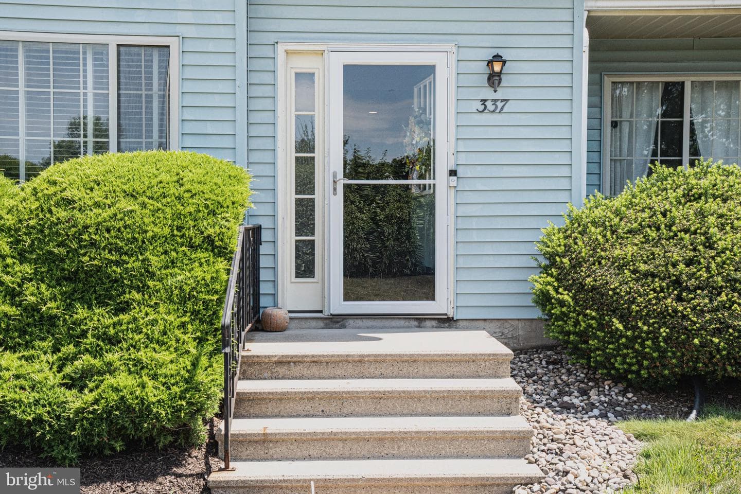 337 Pondview Drive photo 21