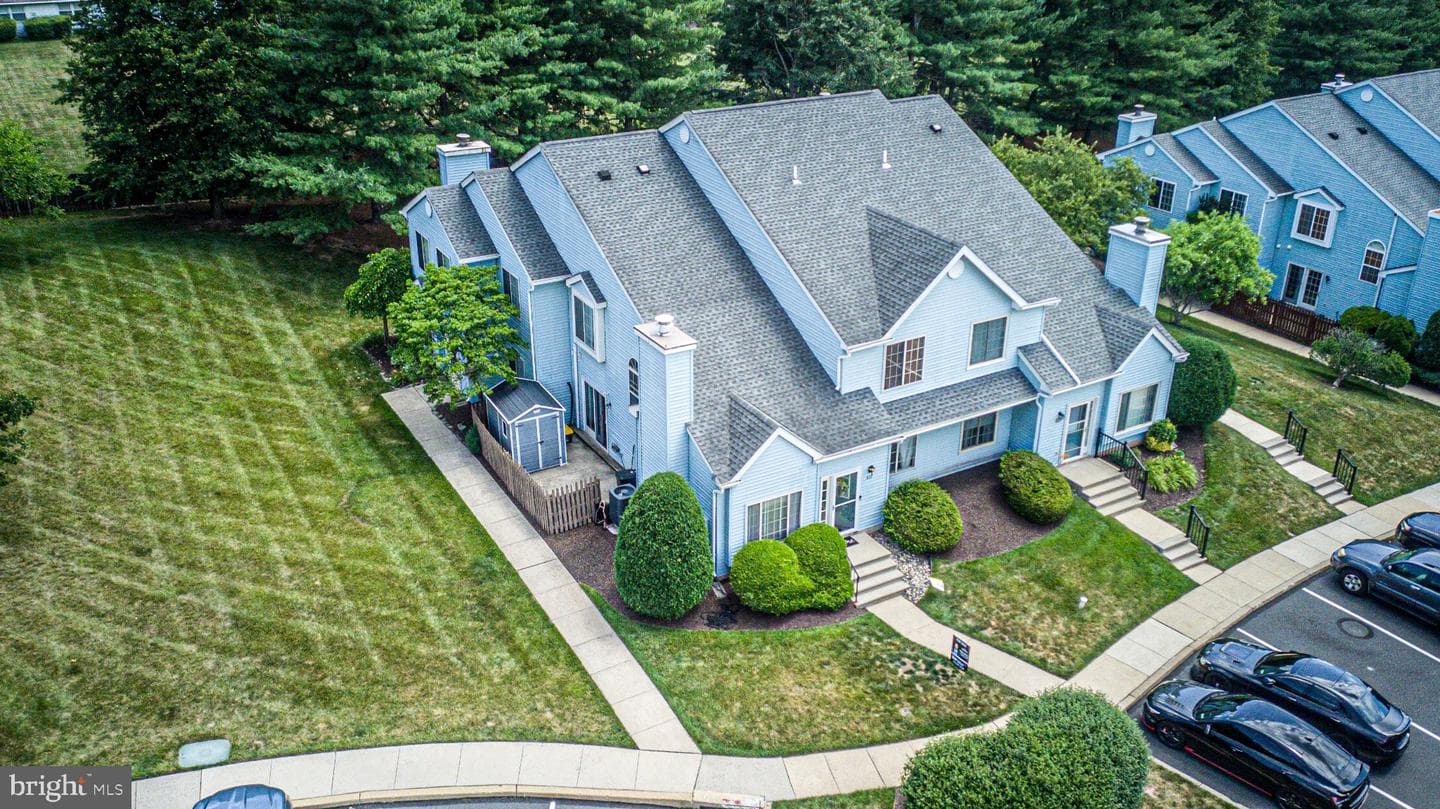 337 Pondview Drive photo 23