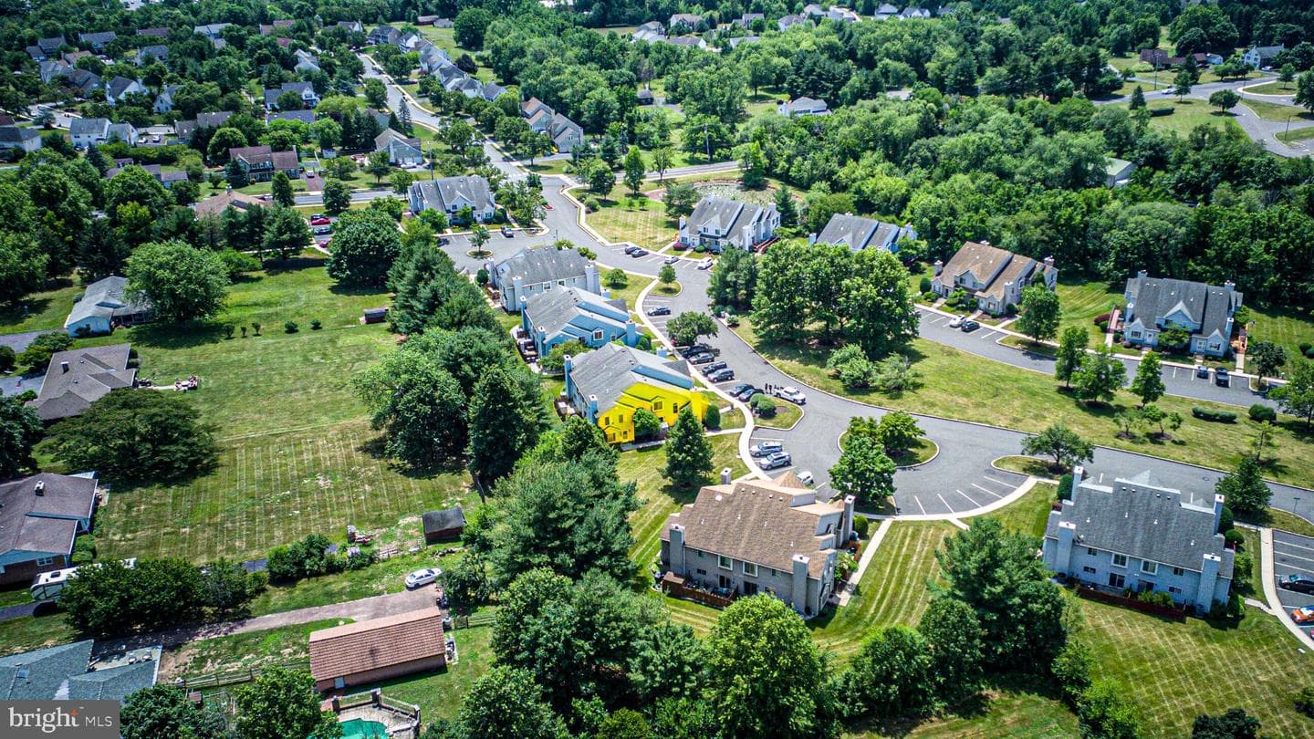 337 Pondview Drive photo 24