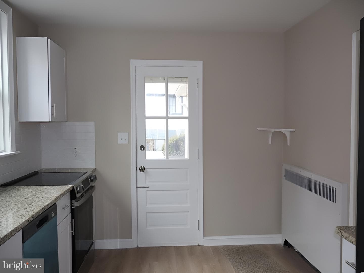 1516 Surrey Lane photo 11