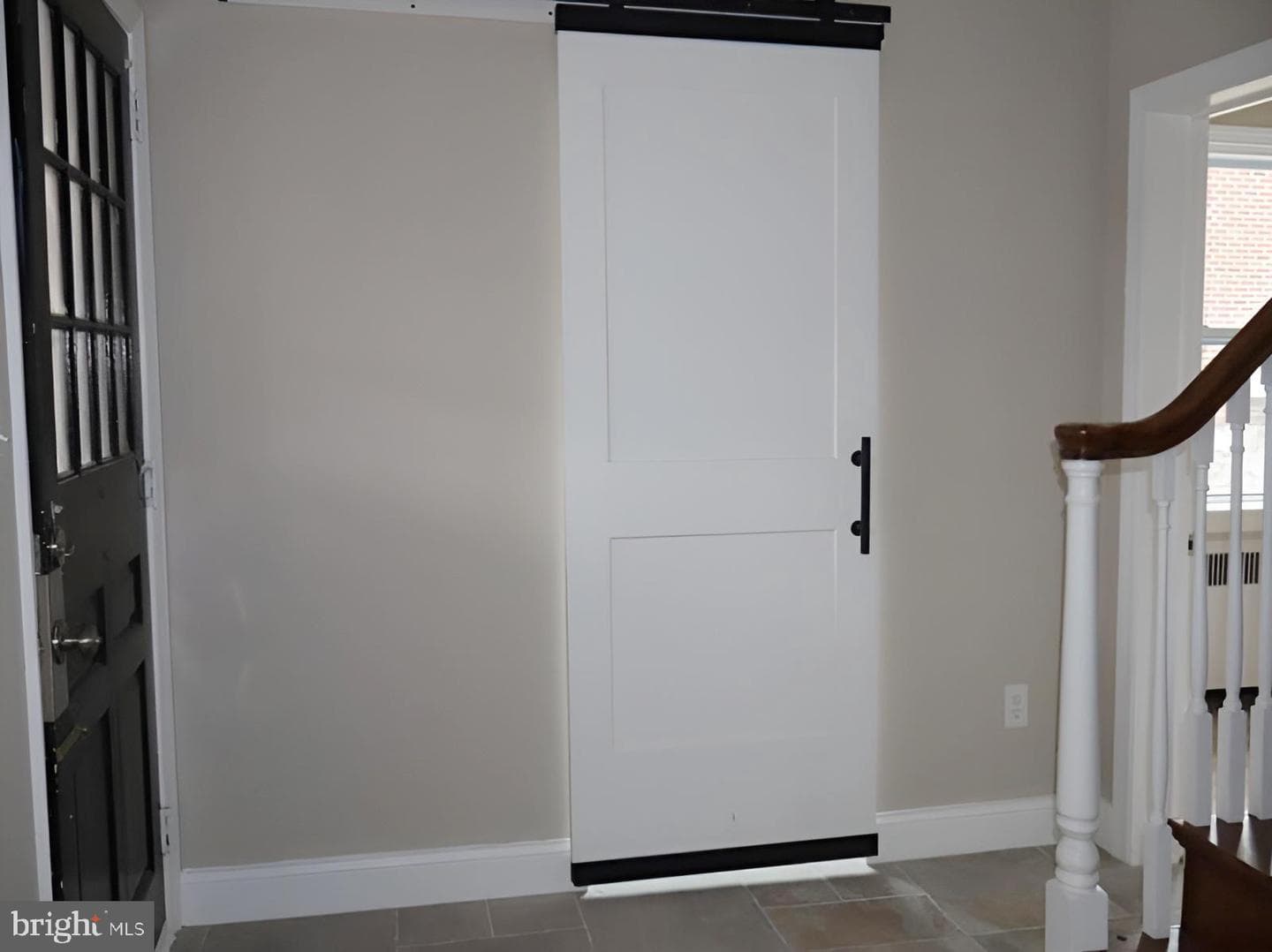 1516 Surrey Lane photo 8
