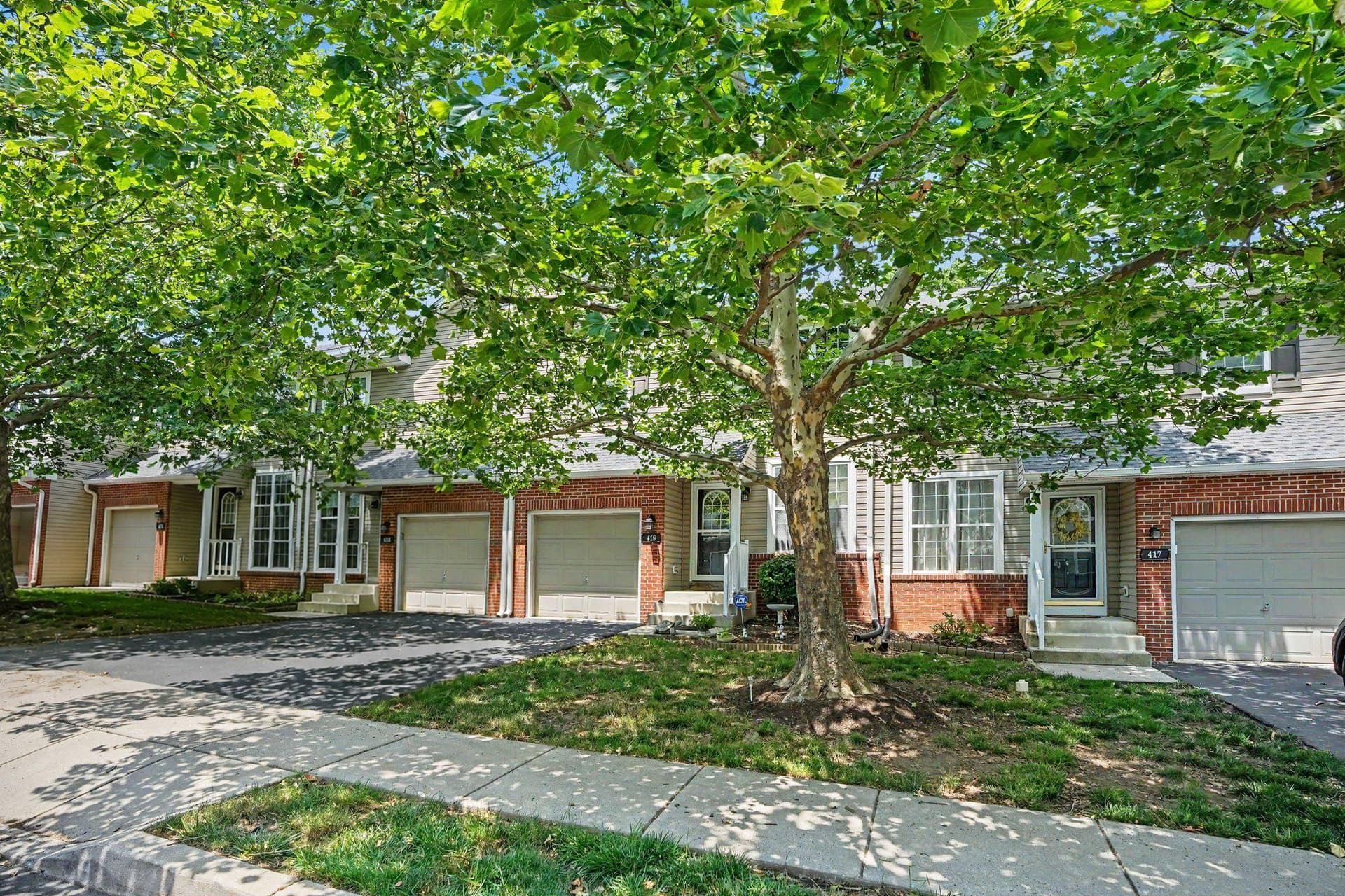 418 Nottingham Lane photo 3