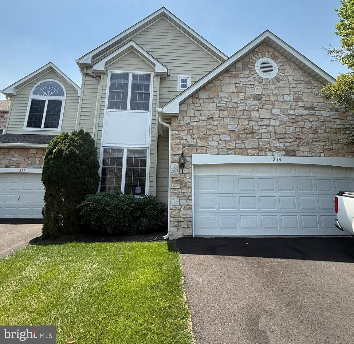 219 Birkdale Drive photo 2