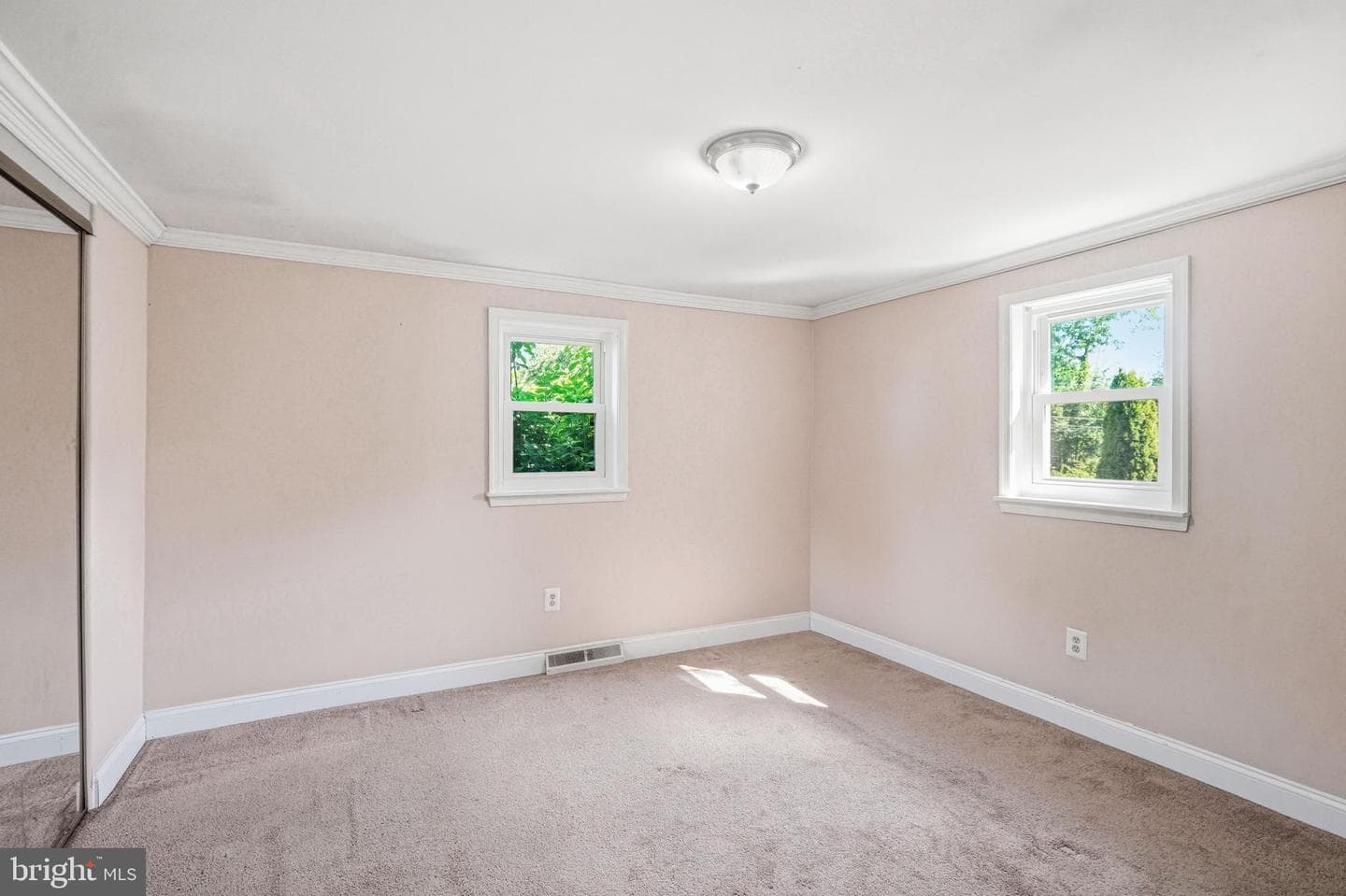 234 Garden Avenue photo 7
