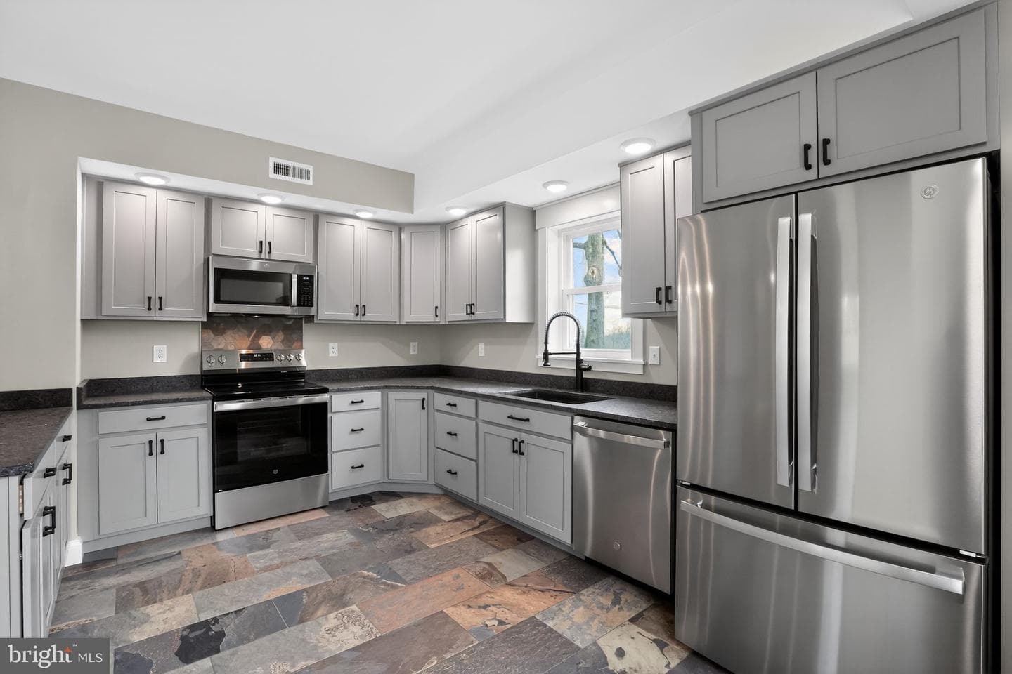 128 Maugers Mill Road photo 13