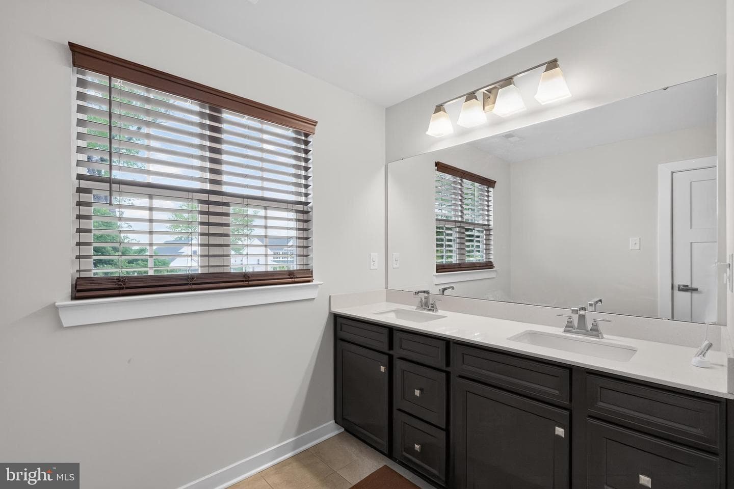 1061 Lifford Road photo 26