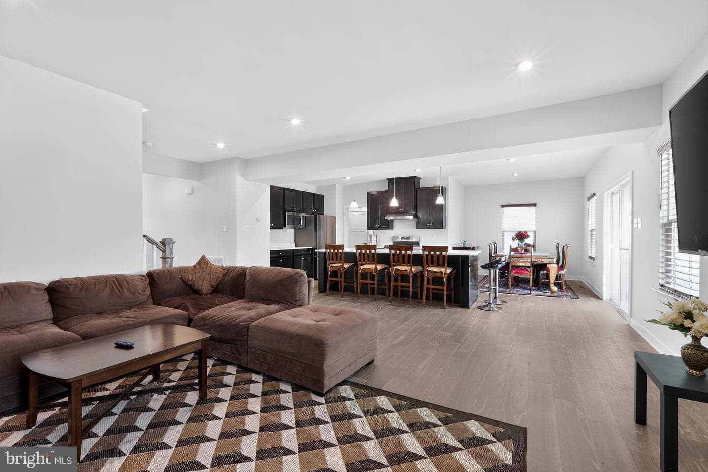 1061 Lifford Road photo 6