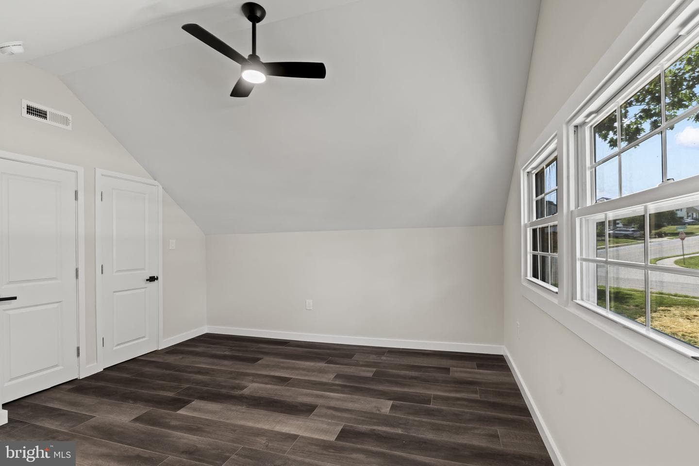 204 Cambridge Road photo 42