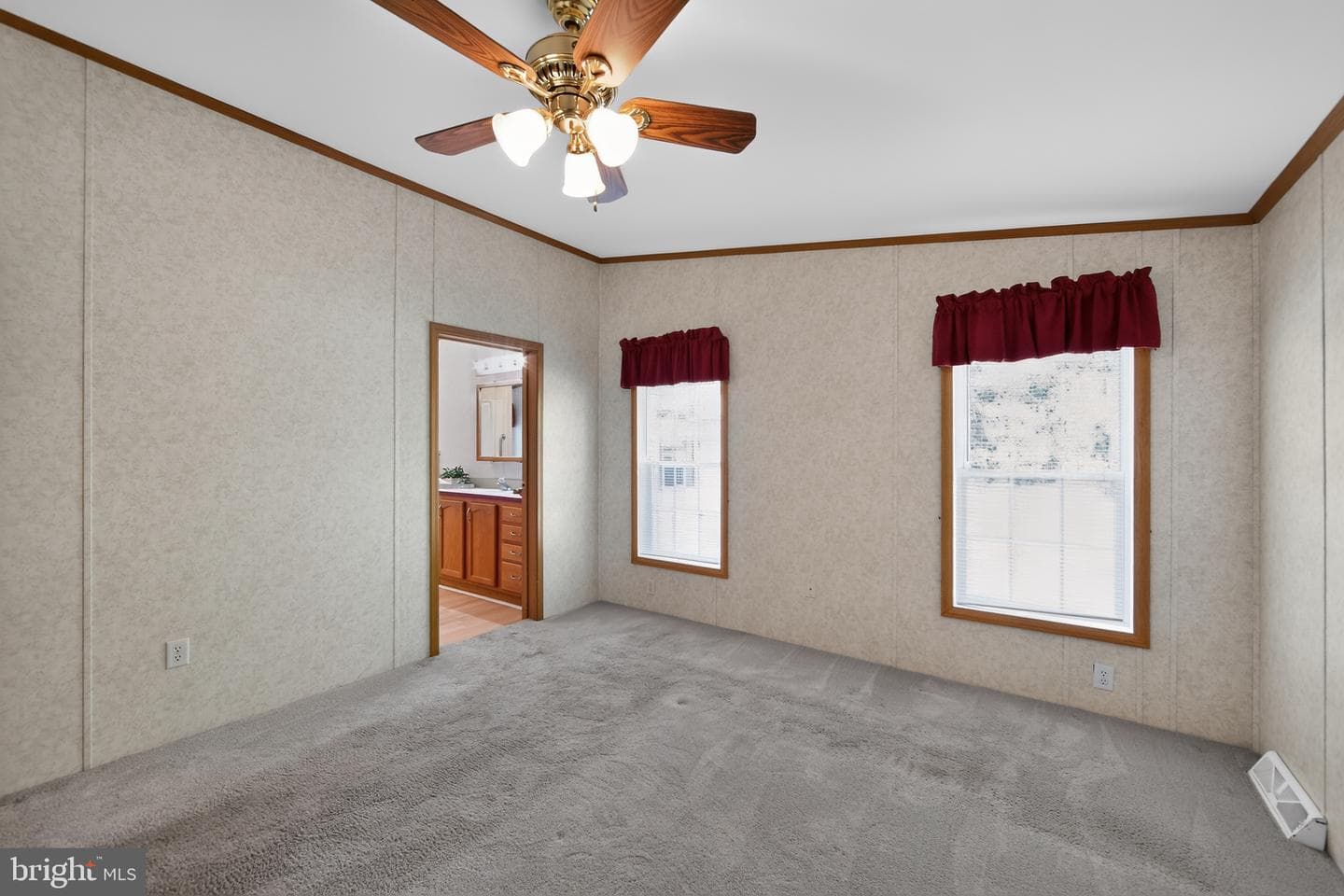 118 Dyer Court photo 20
