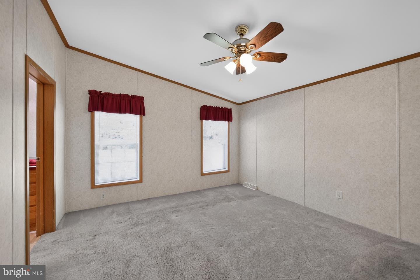 118 Dyer Court photo 25