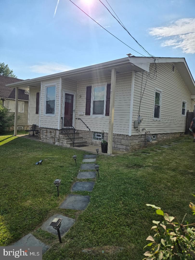 135 Summit Avenue, Willow Grove