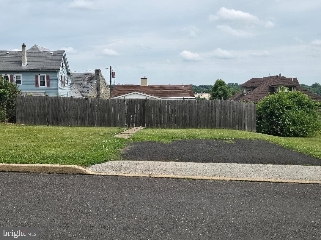 135 Summit Avenue photo 7