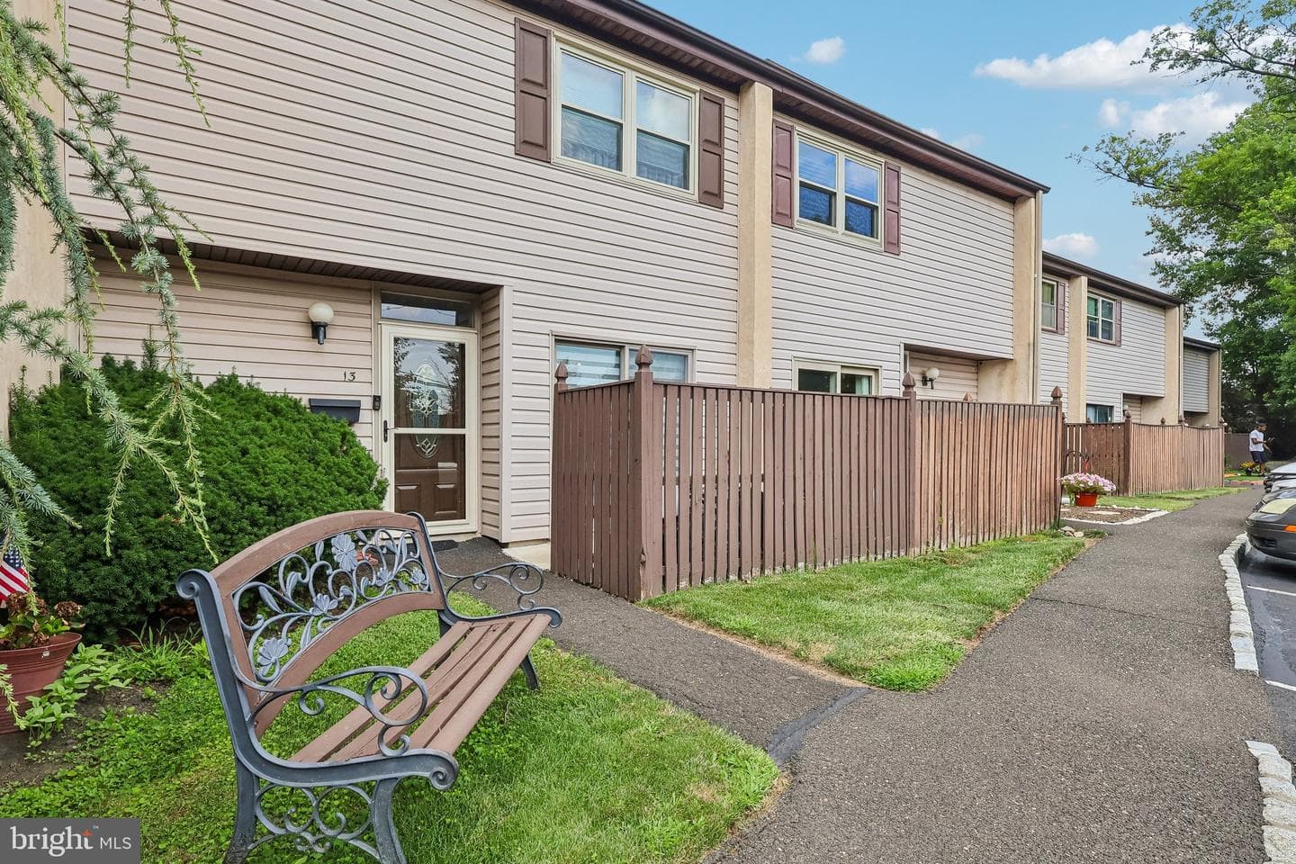 550 York Road N #13-B photo 3