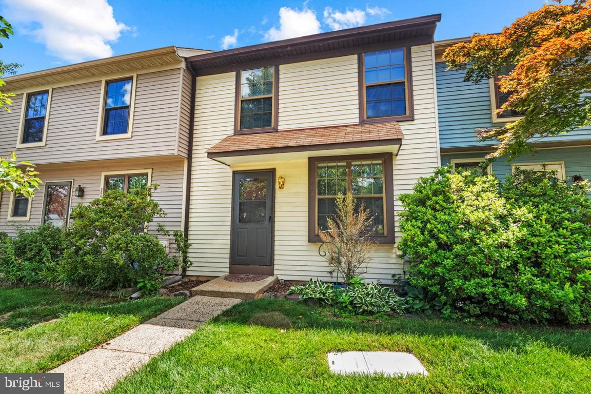 307 Franklin Court, North Wales